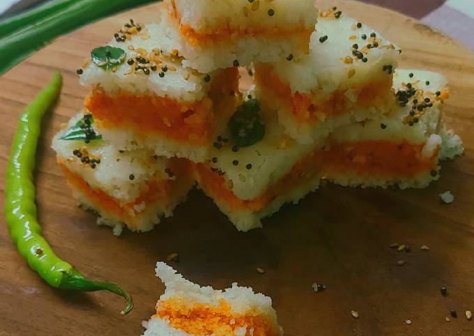 Recipe of Mario Batali Lehsuniya Millet Dhokla