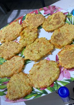 Una foto de Tortillas zucchini y zanahoria apto bebes +6 meses