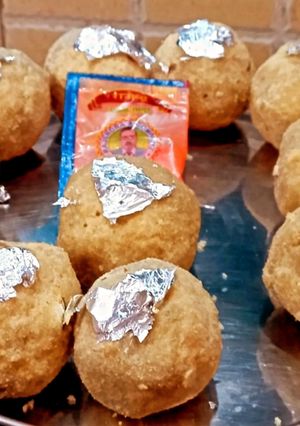 चावल पिन्नी रेसिपी मुख्य फोटो