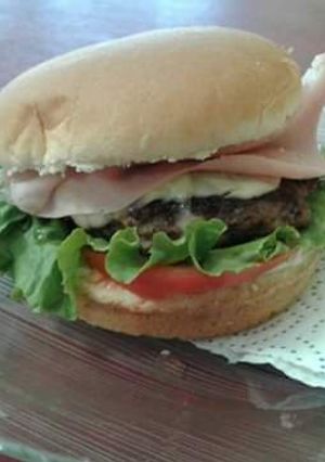 Una foto de Hamburguesas riquísimas 😍