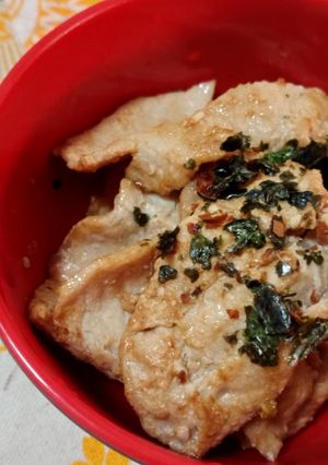 รูปของ หมูสไลด์ย่างน้ำมันงาผัดน้ำมันหอย