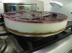 Una foto de Cheesecake Helado con Zarzamora 🍰