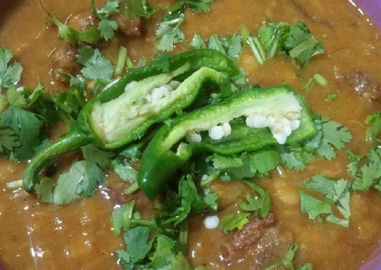 Steps to Make Ultimate Chanay ki daal gosht