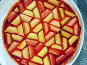Une photo de rhubarbe fraise