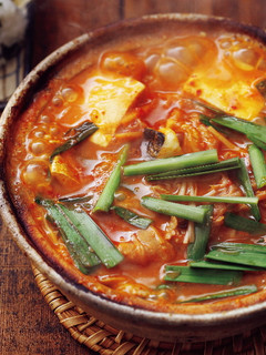 東販小食堂:日式家常菜 泡菜鍋 的食譜成品照片