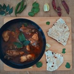 A picture of Spicy Chicken Curry.