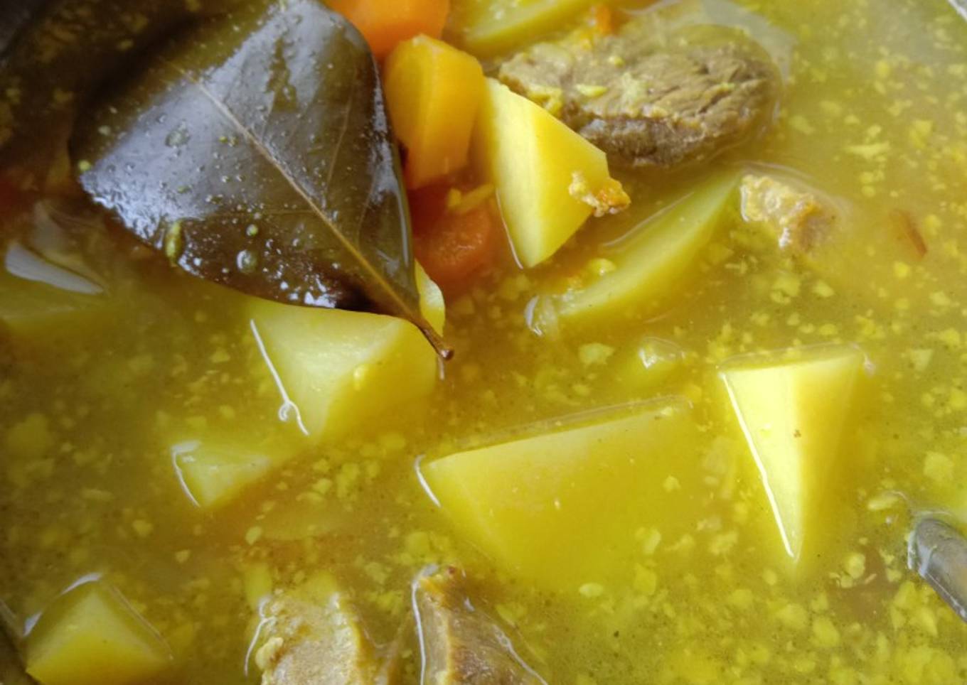 Babi Kuah Kuning