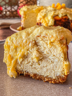 Una foto de Cheesecake requesón y mango