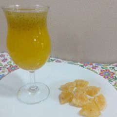A picture of Pineapple crushed chia seeds drink.