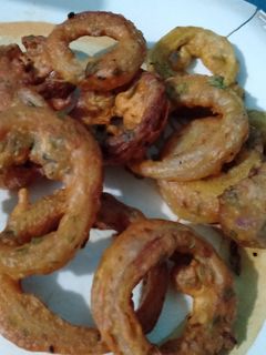 अनियन रिंग्स (onion rings recipe in Hindi) रेसिपी मुख्य फोटो