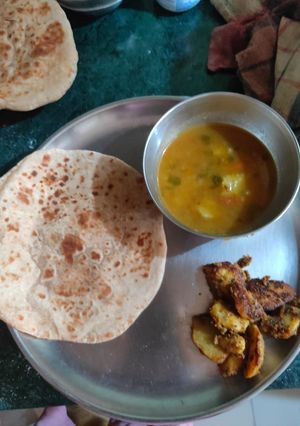 आलू प्याज़ टमाटर की सब्जी(aloo pyaz tamater ki sabzi recipe in hindi) रेसिपी मुख्य फोटो