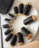 Ức gà cuộn rong biển