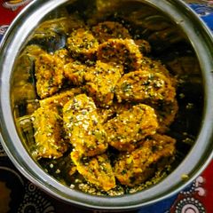 A picture of Besan methi muthiya.