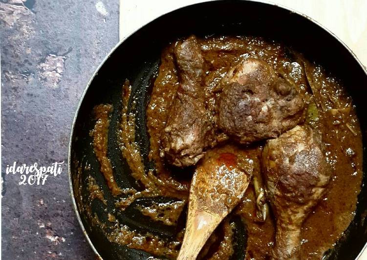 Cara Gampang Menyiapkan Rendang Ayam bumbu khas Padang (menu diet : debm) yang Enak