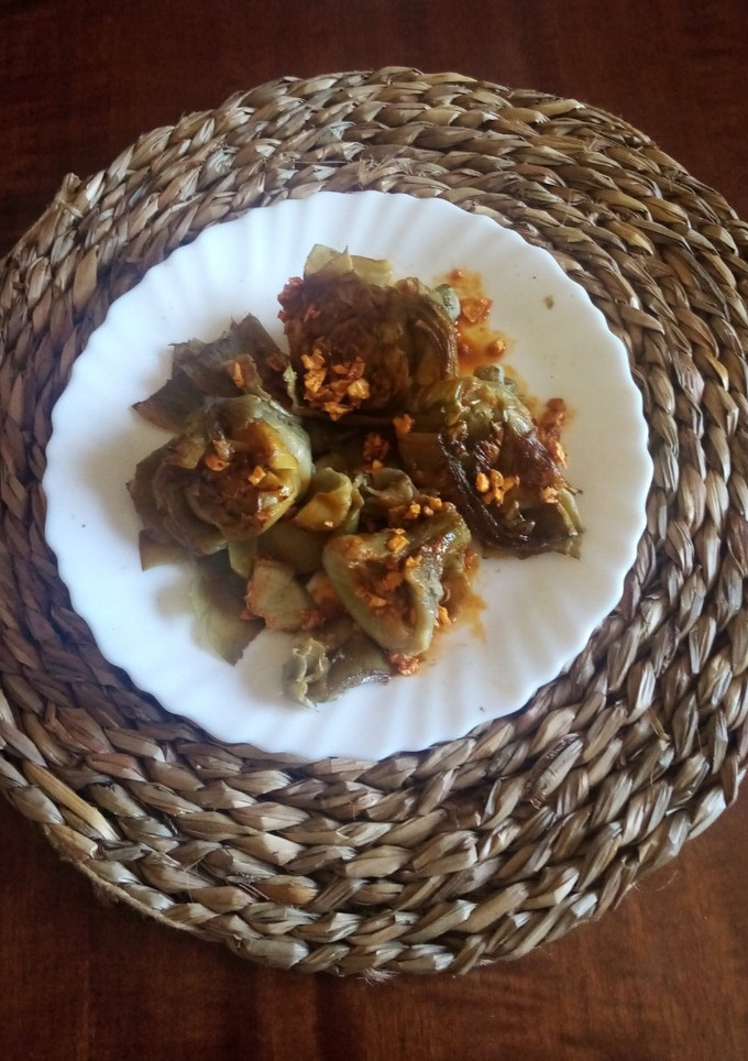 Una foto de Alcachofas con picada de ajo