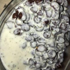 Dahi cholye A picture of Dahi cholye.