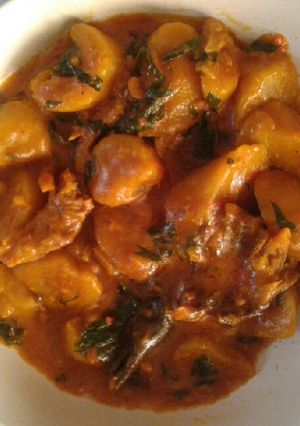 A picture of Plantain pottage with Dry fish, bonga fish and scent leaf.