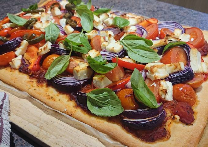 Tomato and Feta Pizza