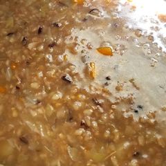 A picture of Chicken veggies brown/black rice porridge #postpartum recipe#.