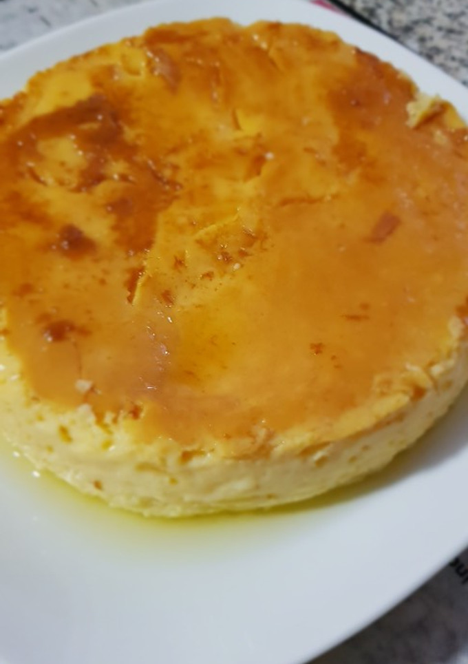 Una foto de Flan de huevo en olla gm d