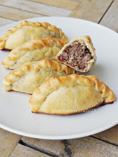 Foto resep Kibinai (Lithuanian Meat Pie)