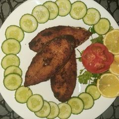 A picture of Fried king fish.
