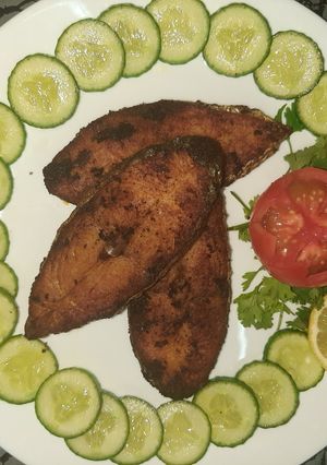A picture of Fried king fish.