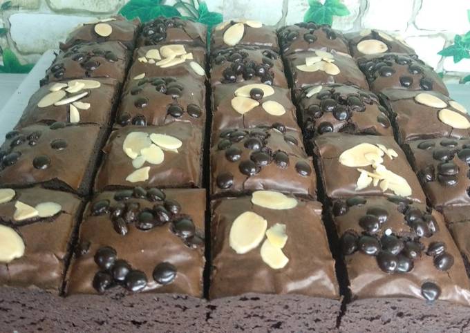 Brownies panggang (fudgy brownis)