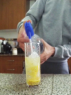 Una foto de Cóctel con whisky | Sour fizz
