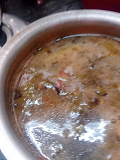 ரசம் (Rasam recipe in tamil) செய்முறை முக்கிய புகைப்படம்