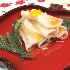 A picture of Pickled Japanese Daikon Radish with dry Apricot.