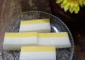 Siap Saji Puding labu kuning - saus santan Enak Sederhana