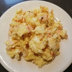A picture of Scrambled Egg and Tuna.