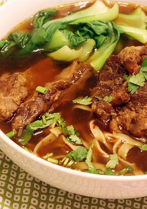凱西小館川味牛肉麵 Taiwanese Beef Noodle Soup 的食譜成品照片