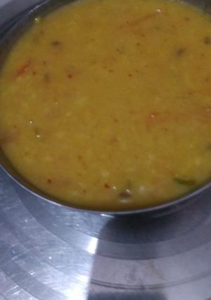 A picture of Dal fry.