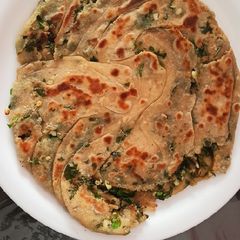 Green chilli and garlic laccha paratha A picture of Green chilli and garlic laccha paratha.