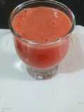 Fresh carrot juice