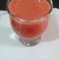 A picture of Fresh carrot juice.