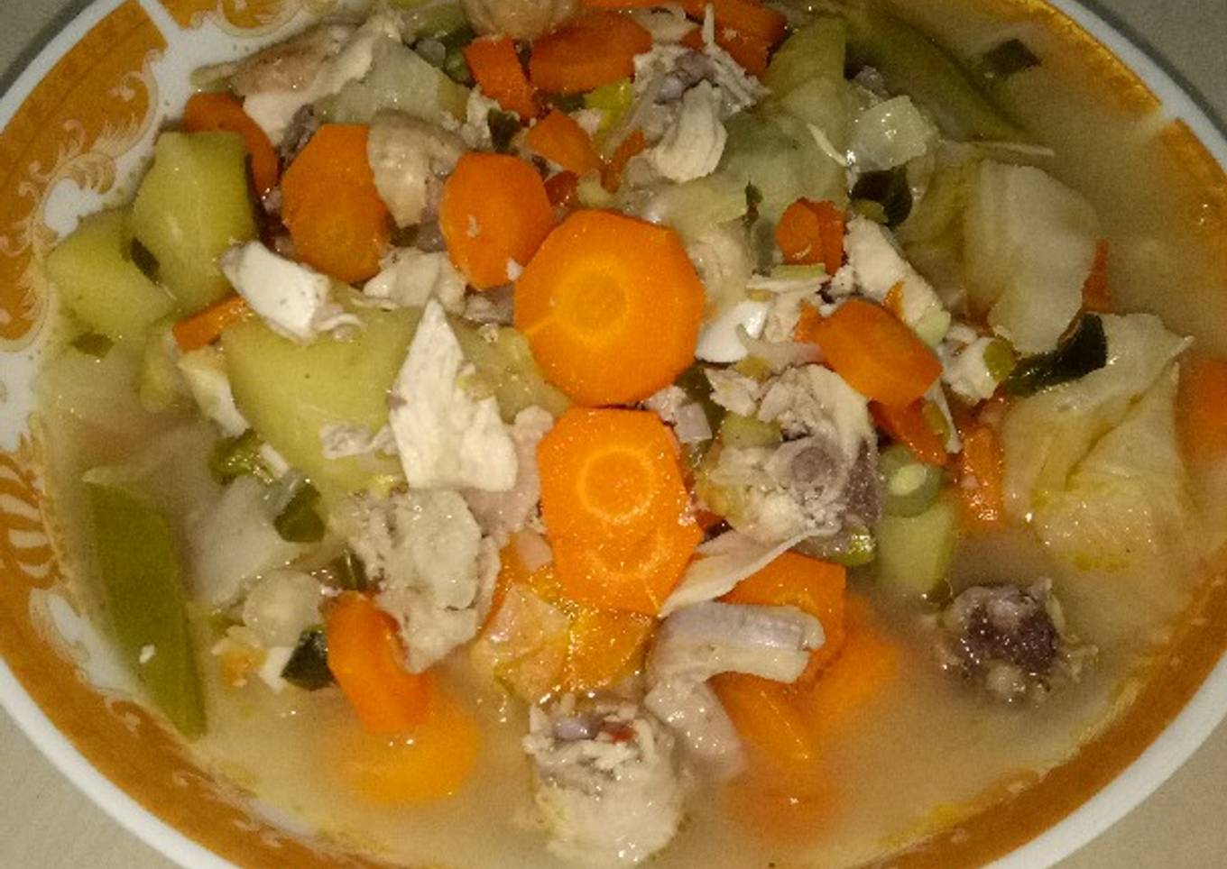 Sop ayam (tinggalkan like jika baca)