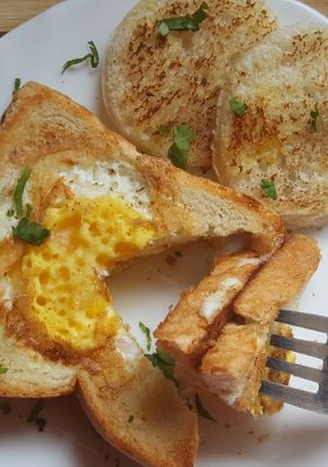 A picture of Pepper Egg in a hole.