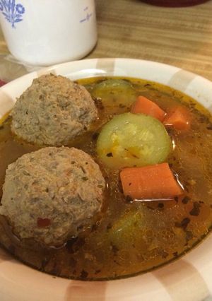 Una foto de Caldo de albondigas