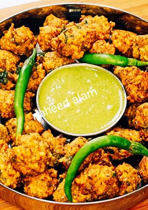 A picture of Moong Dal Fritters.
