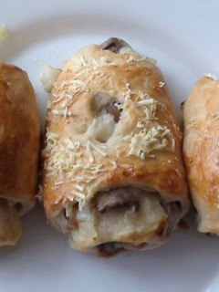 Gombás-sajtos csónakok recept fotója