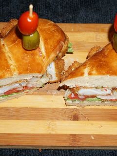 Una foto de SÁNDWICH DE PESCADO FRITO. JON STYLE