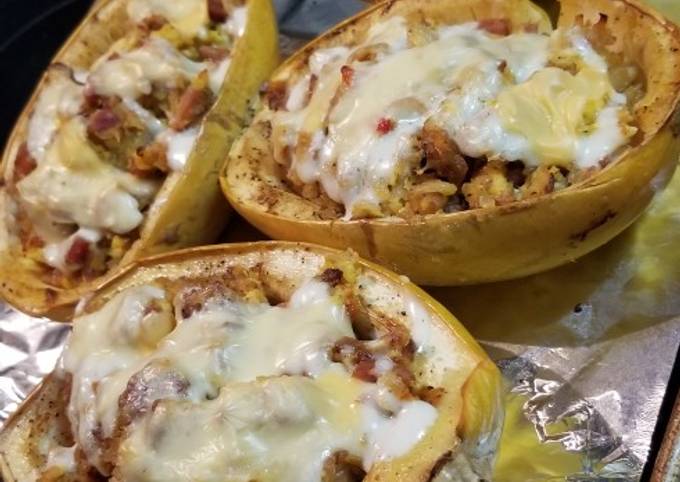 Steps to Make Quick Spaghetti Squash Breakfast Boats