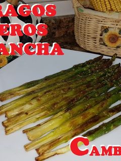 Una foto de Espárragos trigueros a la plancha