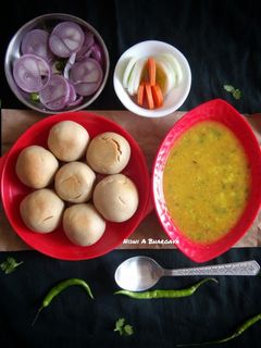 दाल बाटी (Dal Bati Recipe in Hindi) रेसिपी मुख्य फोटो