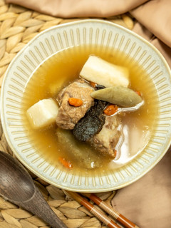 【老菜脯山藥牛蒡排骨湯】驚蟄節氣燉湯,穩定情緒保健康 的食譜成品照片