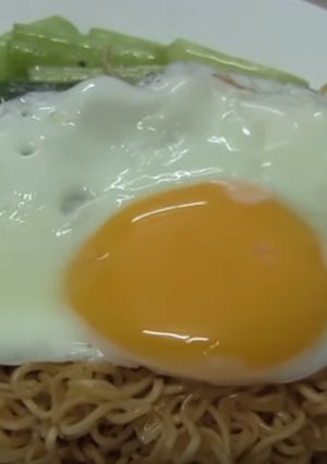 Hình của món Mì xào trứng.