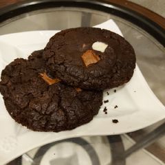A picture of Tripe Chocolate Cookies.